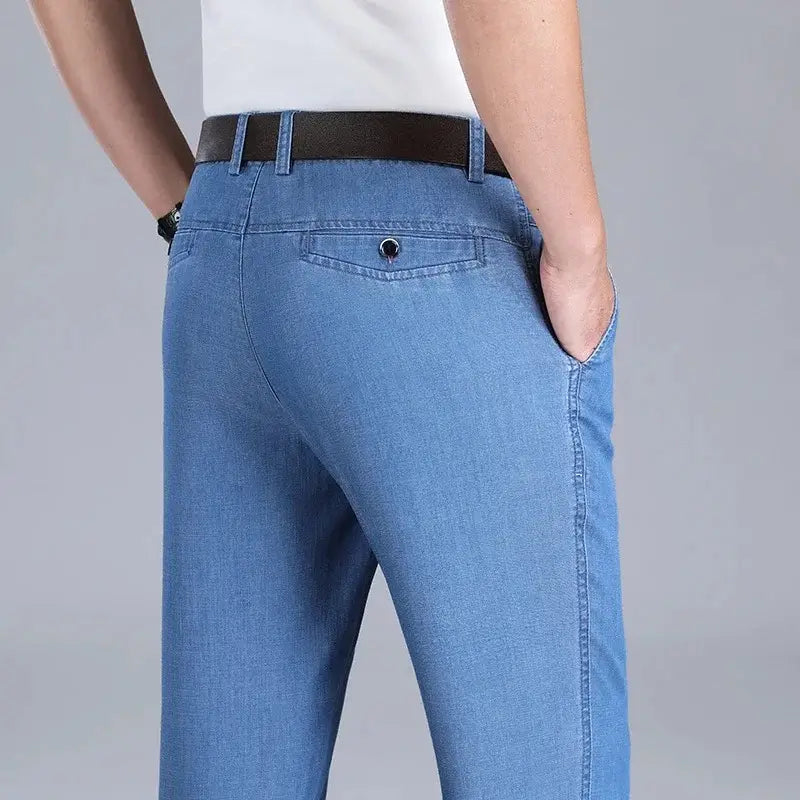 Calça Jeans Masculina Reta Leve em Algodão Denim