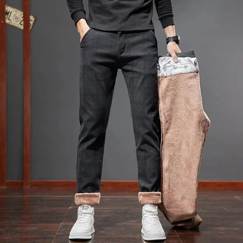Calça masculina xadrez estilo inglês com forro fleece interno, modelagem reta e visual elegante para o inverno
