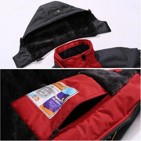 Jaqueta masculina vermelha e cinza com interior peluciado térmico e capuz para inverno e aventuras outdoor.