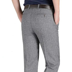 Calça masculina business com corte reto, tecido macio e visual elegante para uso diário e eventos sociais