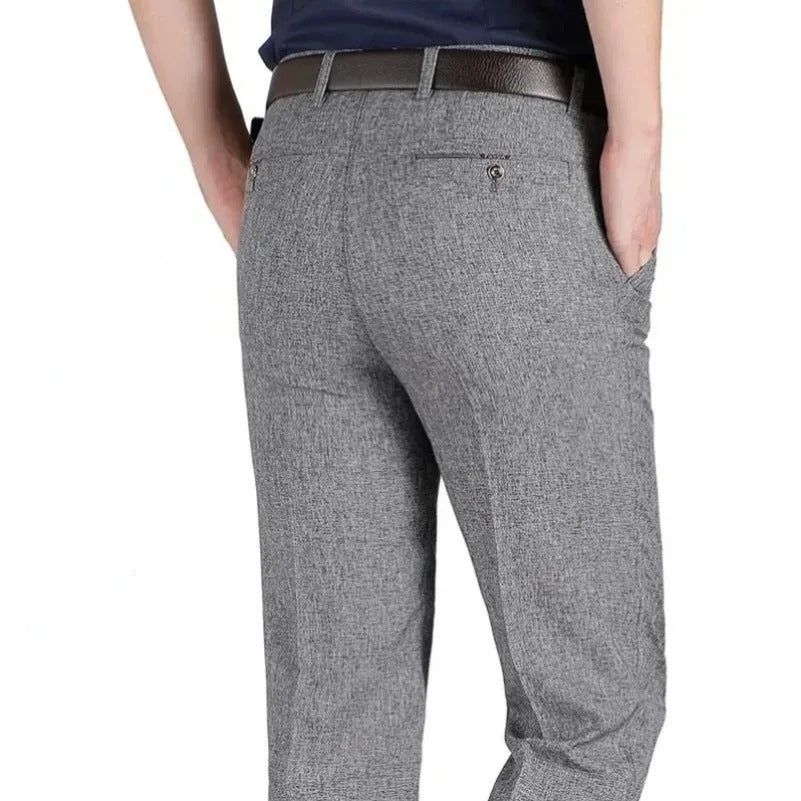 Calça masculina business com corte reto, tecido macio e visual elegante para uso diário e eventos sociais
