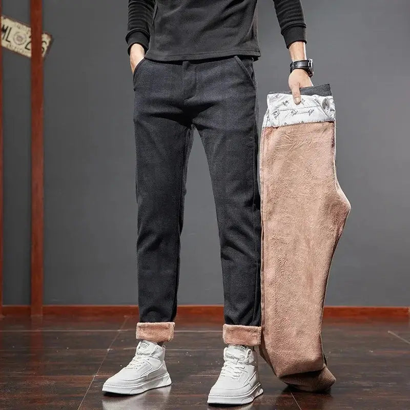 Calça masculina xadrez estilo inglês com forro fleece interno, modelagem reta e visual elegante para o inverno