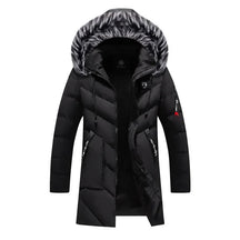 Parka masculina azul-marinho longa com capuz peluciado e forro térmico premium para inverno.
