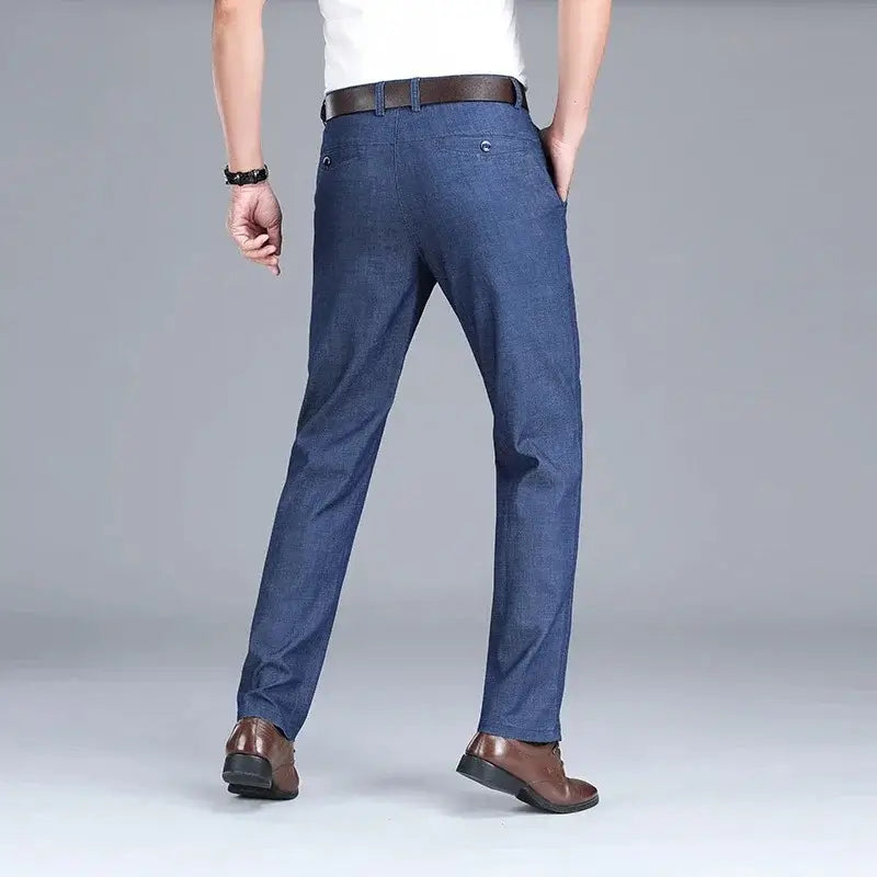 Calça Jeans Masculina Reta Leve em Algodão Denim