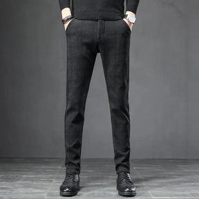 Calça masculina xadrez estilo inglês com modelagem slim e visual elegante para trabalho e uso diário