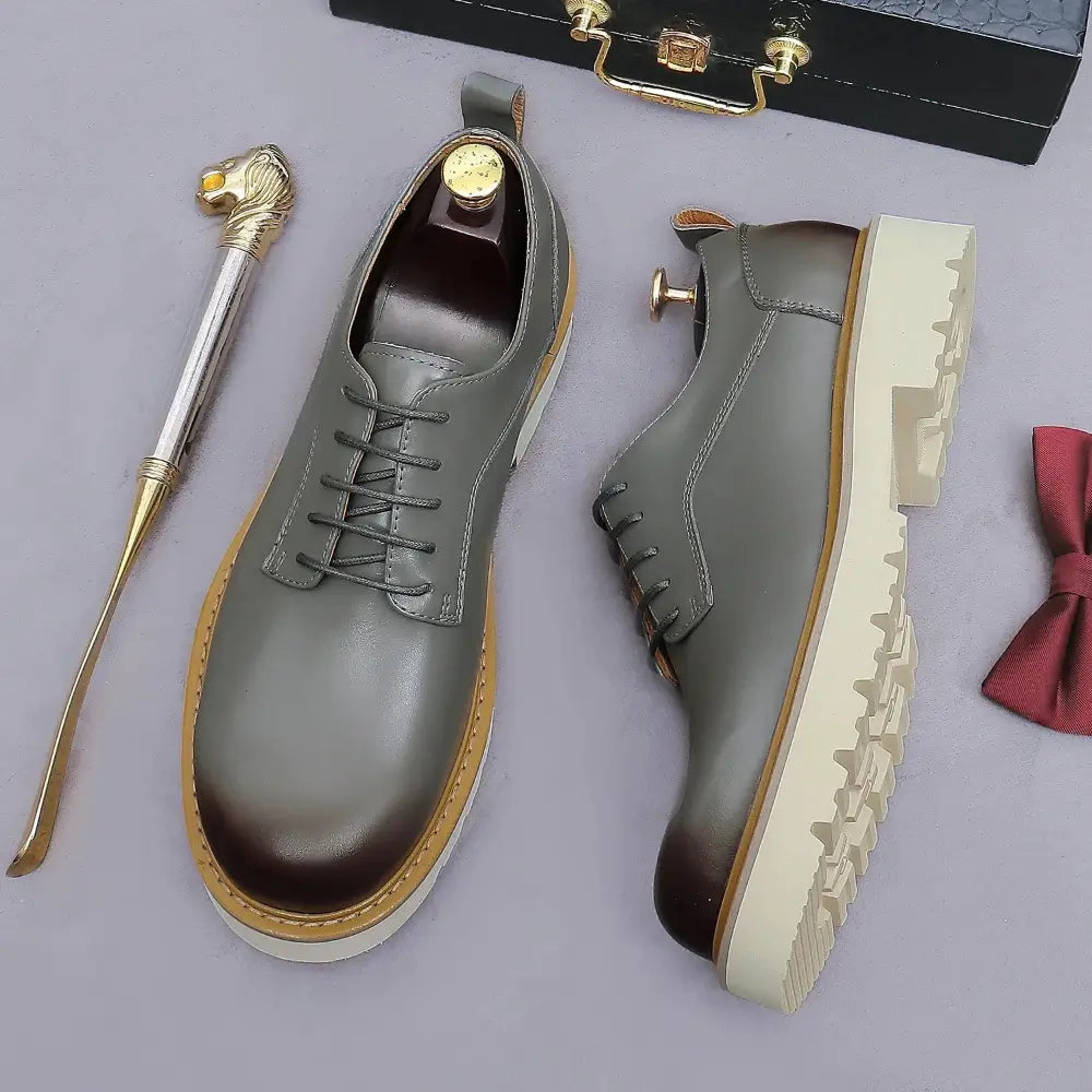 Sapato social Derby masculino premium minimalista com acabamento sofisticado e solado robusto moderno