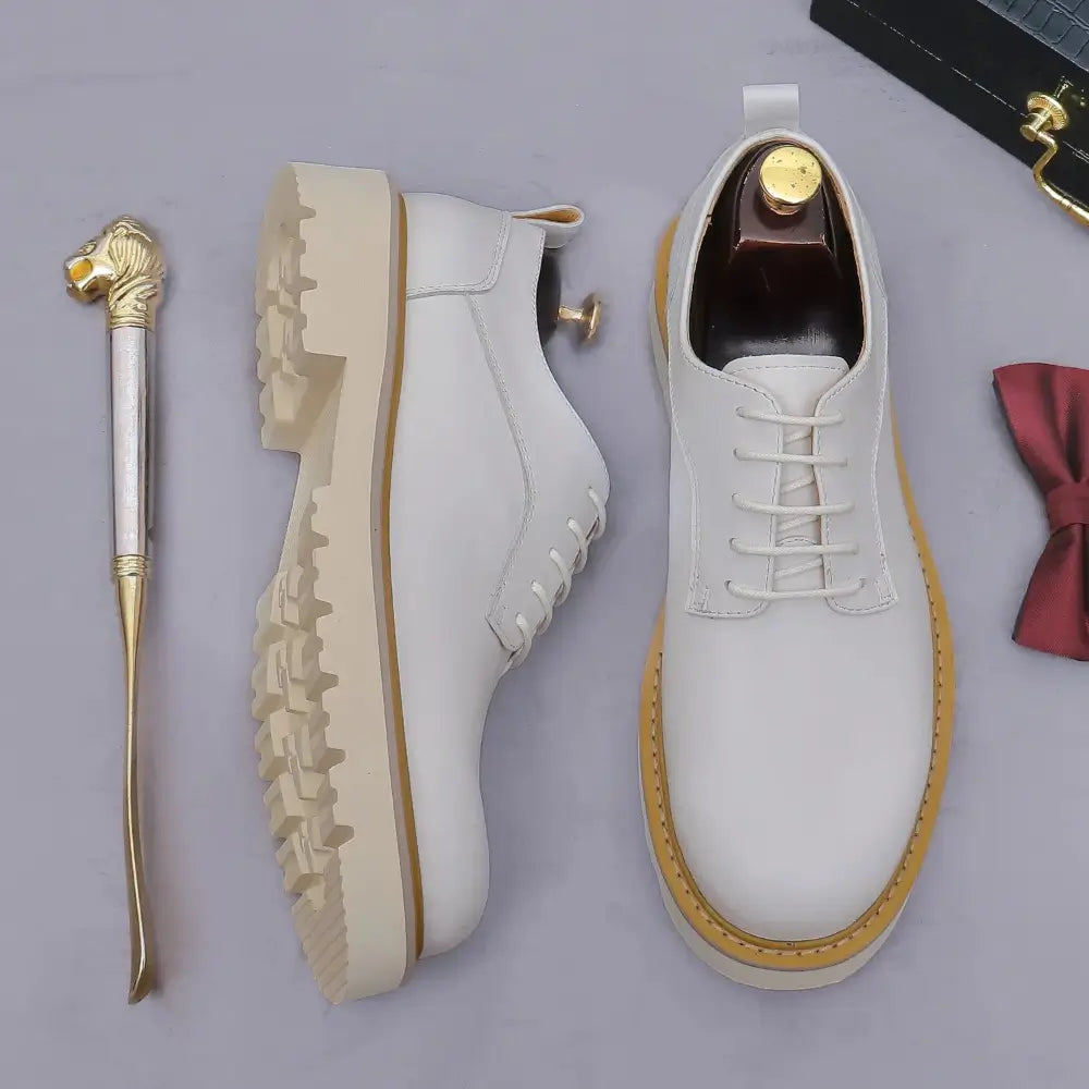 Sapato social Derby masculino premium minimalista com acabamento sofisticado e solado robusto moderno
