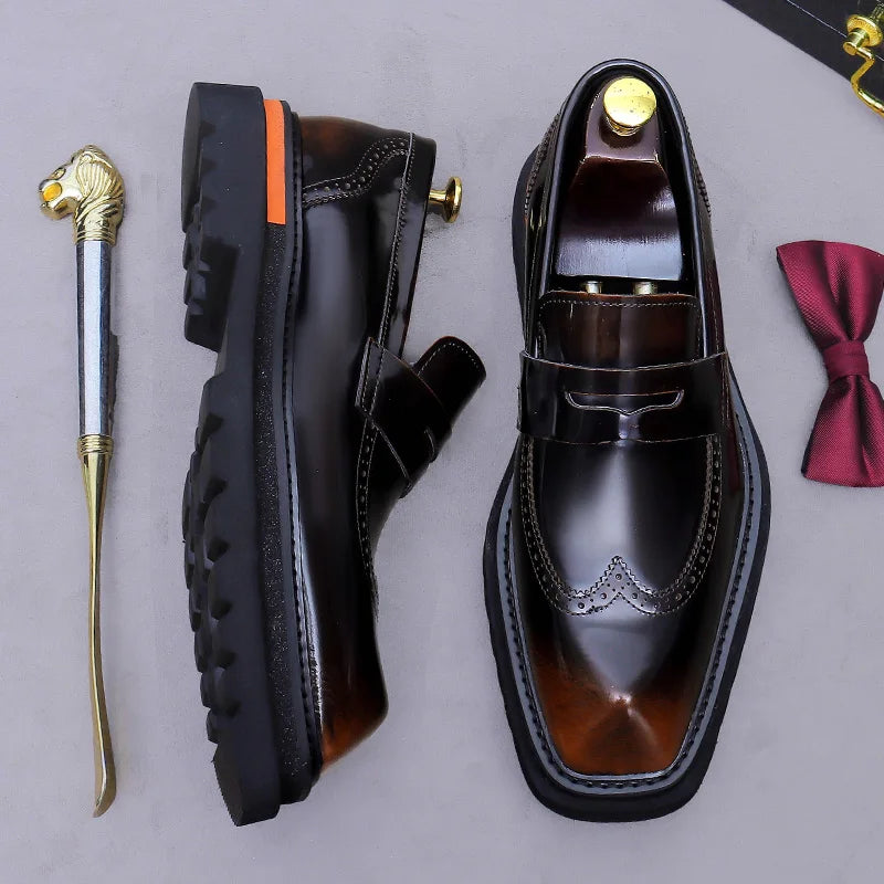 Sapato social loafer masculino premium com detalhes brogue sofisticados e solado robusto contemporâneo