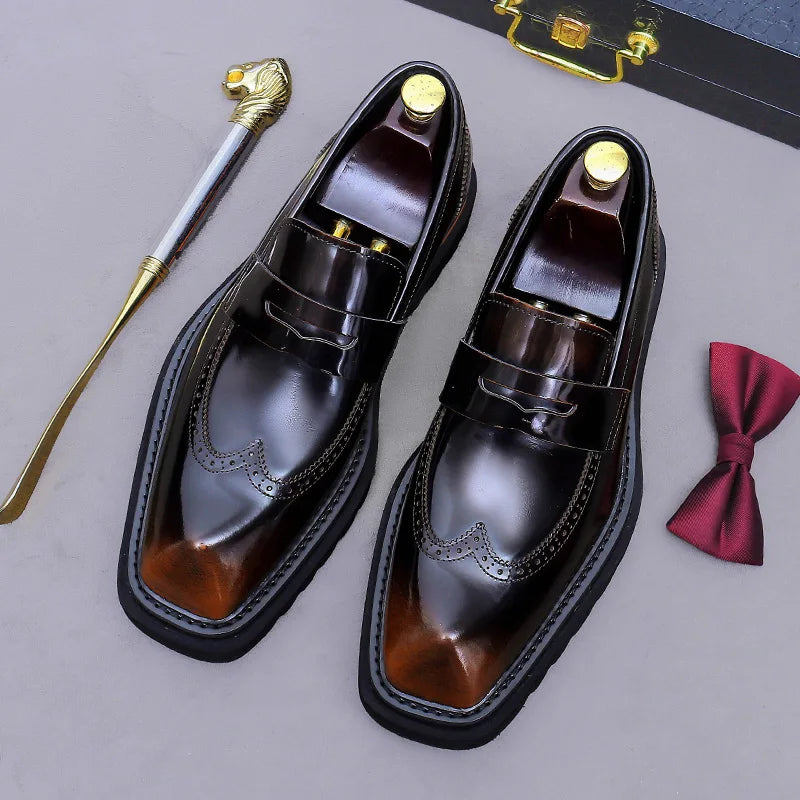 Sapato social loafer masculino premium com detalhes brogue sofisticados e solado robusto contemporâneo