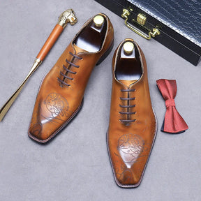 Sapato social Oxford masculino premium com gravação artística exclusiva e acabamento sofisticado de luxo
