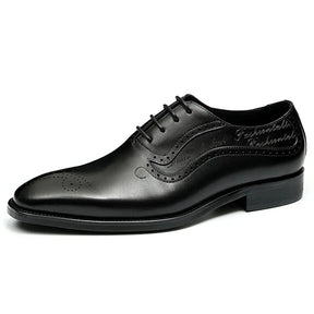 Sapato social Oxford masculino marrom premium com acabamento polido e detalhes brogue elegante
