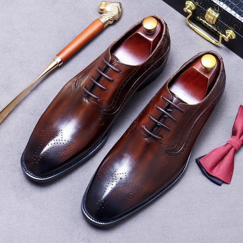 Sapato social Oxford masculino marrom premium com acabamento polido e detalhes brogue elegante