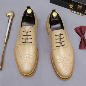 Sapato social Oxford Wingtip masculino premium com design brogue sofisticado e solado tratorado moderno