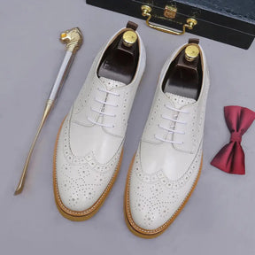 Sapato social Oxford Wingtip masculino premium com design brogue sofisticado e solado tratorado moderno