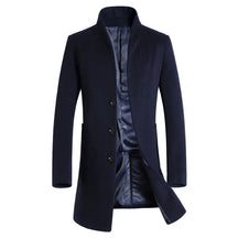 Sobretudo masculino de lã slim fit azul marinho com gola padre elegante e corte alongado sofisticado para inverno