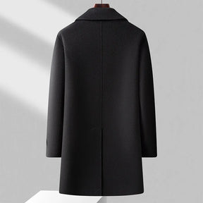 Sobretudo masculino de lã premium com fechamento transpassado duplo, acabamento sofisticado e design elegante para inverno