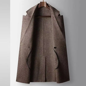 Sobretudo masculino de lã premium com fechamento transpassado duplo, lapela ampla e design elegante para inverno