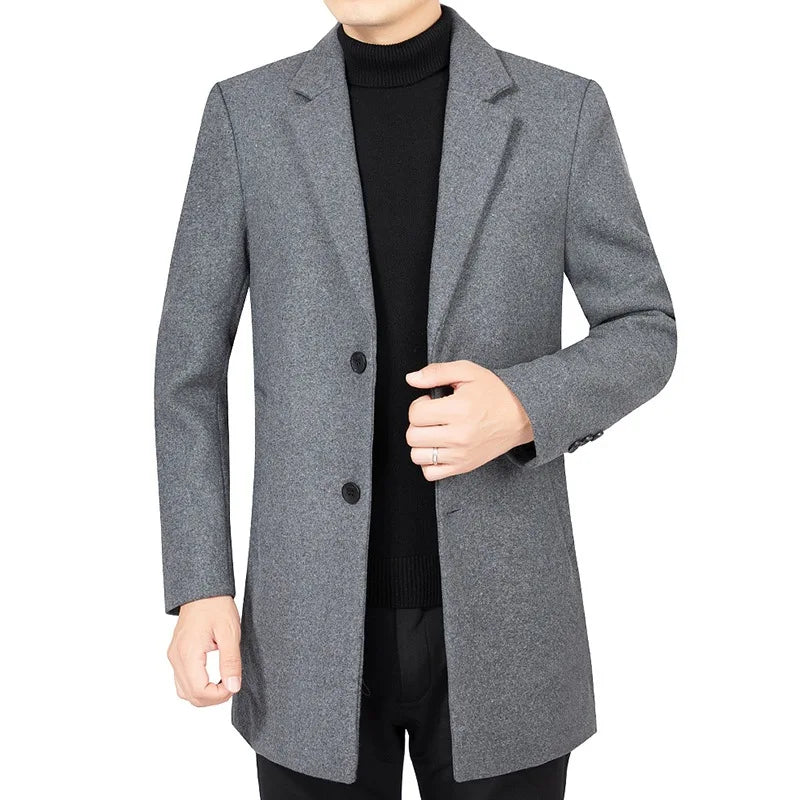 Sobretudo masculino cinza premium com design executivo elegante, fechamento frontal por botões e modelagem sofisticada para inverno