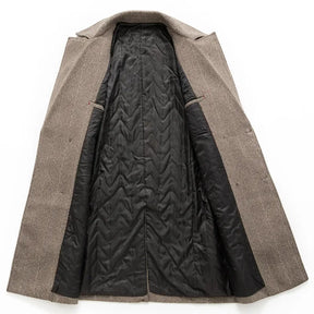 Sobretudo masculino com padronagem espinha de peixe, fechamento transpassado duplo e design clássico elegante para inverno